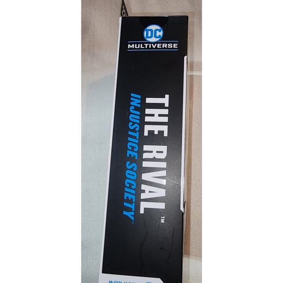 The rival gold label dc multiverse - Picture 6 of 8